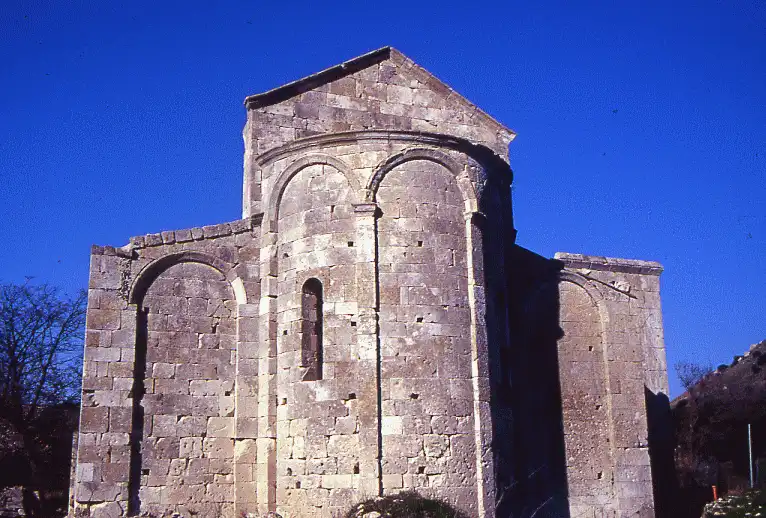 Ruderi della Chiesa Romanica di San Nicola di Silanis Ruderi della Chiesa Romanica di San Nicola di Silanis